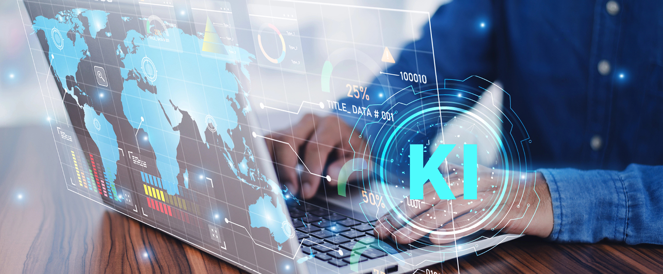 KI-Jahr 2024: Eine futuristische Darstellung von Künstlicher Intelligenz mit Weltkarte, Datenvisualisierungen und digitalen Elementen symbolisiert den Wandel vom Human in the Loop zum Human in the Cockpit.