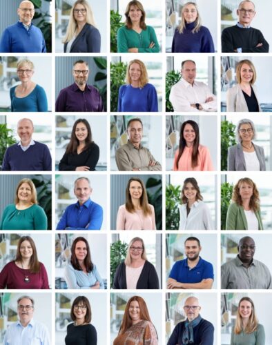 30 Kacheln mit Fotos von STAR Mitarbeitern