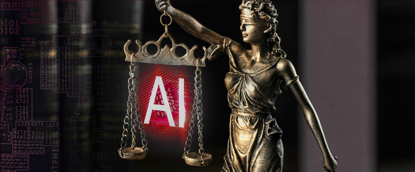 Statue der Justitia mit Waage, in der das leuchtende Kürzel „AI“ erscheint, vor technischem Hintergrund als Symbol für rechtliche Verantwortung bei KI-Übersetzungen.