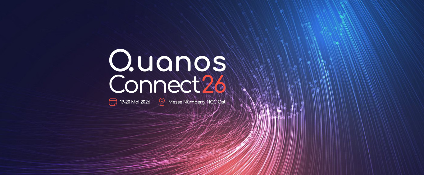 Grafische Header‑Abbildung mit dem Titel ‚Quanos Connect 26‘ vor einem abstrakten, farbigen Linienhintergrund.