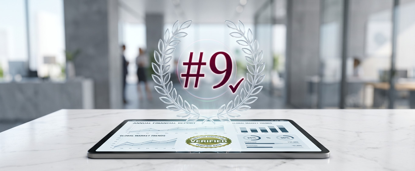 Tablet mit Finanz- und Bewertungskennzahlen, Auszeichnung „#9“ im Lorbeerkranz und Verifizierungssiegel im Kontext des globalen CSA-Rankings 2026 für STAR Group.